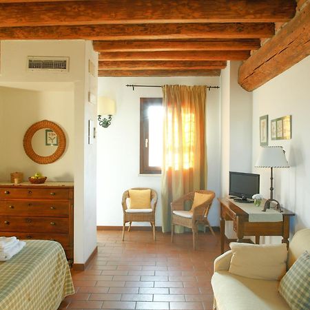 הוילה Villa Bartolomea Agriturismo Tenuta La Pila חדר תמונה