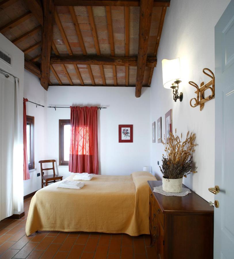 הוילה Villa Bartolomea Agriturismo Tenuta La Pila מראה חיצוני תמונה