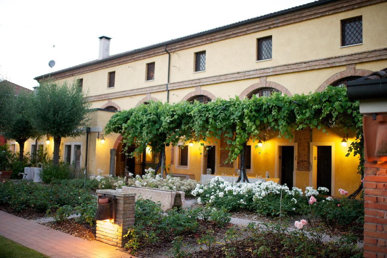 הוילה Villa Bartolomea Agriturismo Tenuta La Pila מראה חיצוני תמונה